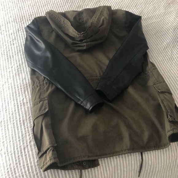 Aritzia XS khaki jacket with hood - Picture 4 of 4